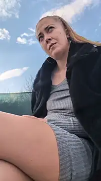 Risky_julia2330 Webcam-Show