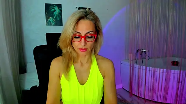 دردشة MuseOfStage الجنسية المباشرة