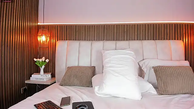 LisaLain's Live XXX Chat