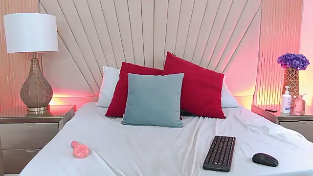 SaraLugo's Live XXX Chat