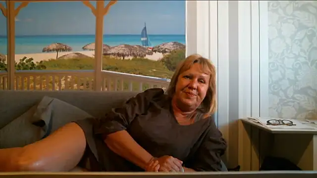 Show modela Nikole111 na web-kameri