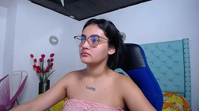 แชท XXX สดของ kathe-mills235