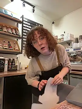 แชท XXX สดของ cinnabon_