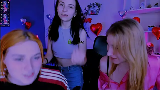 Show modela casey_meow_ na web-kameri