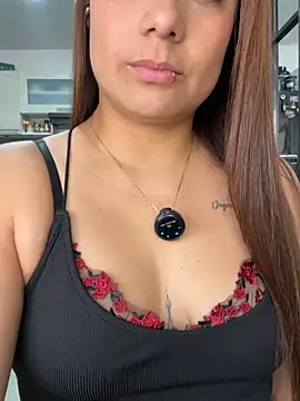 Pokazy przed kamerką – Pretty__Milf