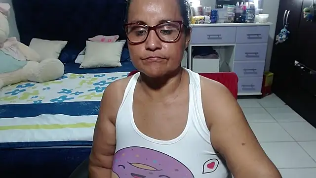 pervert_mommy_ live XXX chat