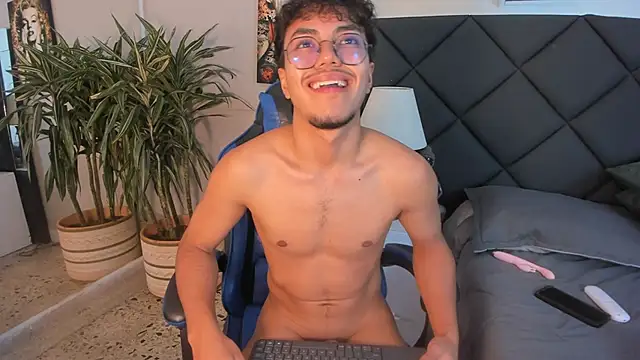 kai_storn webkamerás műsora