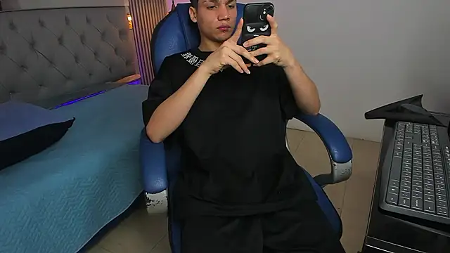 SamBlack_ Live XXX-chat