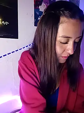 Catti_Brie Adlı Modelin Canlı XXX Sohbeti