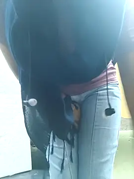 Ananya_34 live XXX chat