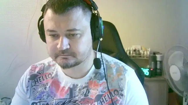 Chat +18 de SirAbuser ao vivo