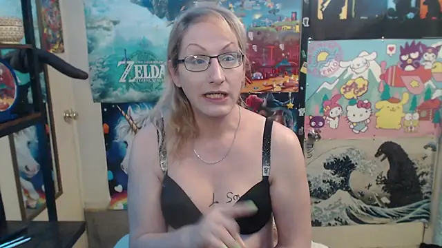 Savanah_Banana_ Show in webcam