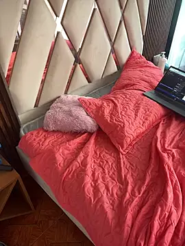 Emi_rousse Live XXX-chat