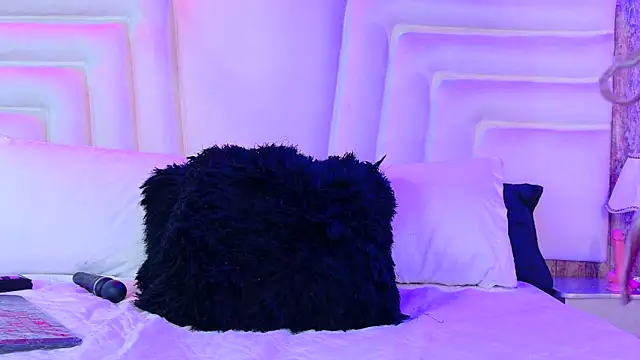 Mia_Monroeeのウェブカメラショー