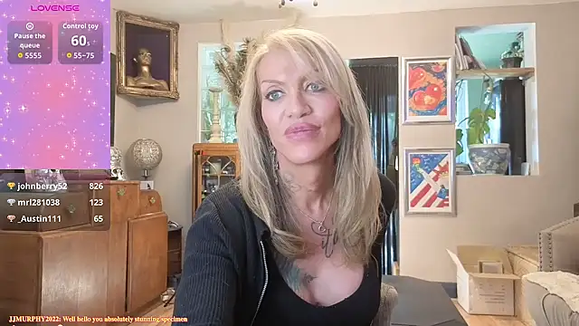 xl_uk_top_trans: διαδικτυακό σόου στην κάμερα