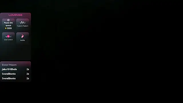 XXX chat uživo modela CharlotteKing8