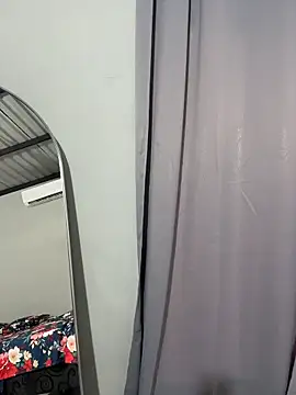 Eva_stark10 Adlı Modelin Canlı XXX Sohbeti