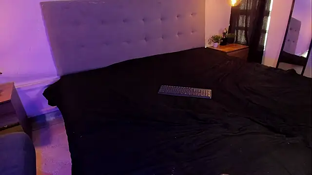 SamiraMalek_ live XXX chat