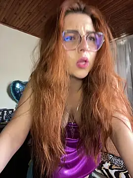 CoraVibes' Live XXX Chat