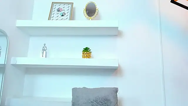 IsabellaMonet: απευθείας συνομιλία ΧΧΧ