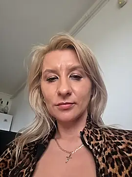 KaylinJan 现场XXX聊天