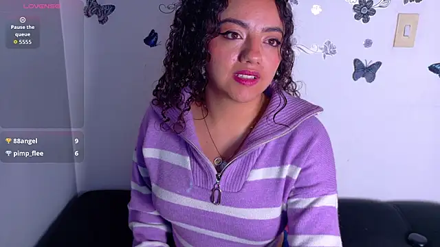 emiily_curly: онлайн-секс-чат