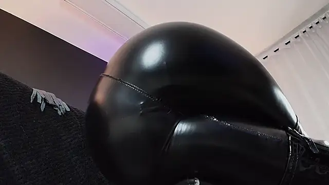 _Jade_16 Chat XXX in diretta