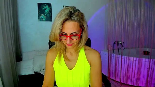 MuseOfStage Adlı Modelin Canlı XXX Sohbeti