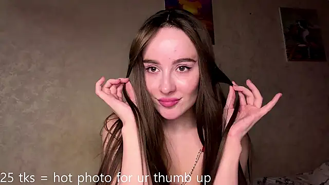 Živý XXX chat ToriHellberg