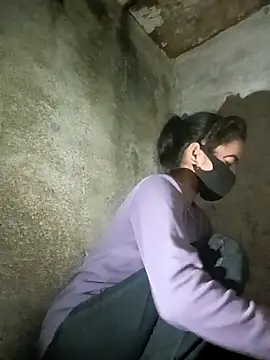 Sunali_Bendre's Webcam Show