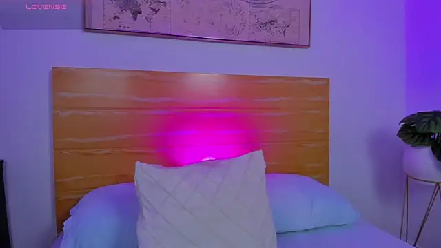 kitty_sweeety_'s Live XXX Chat