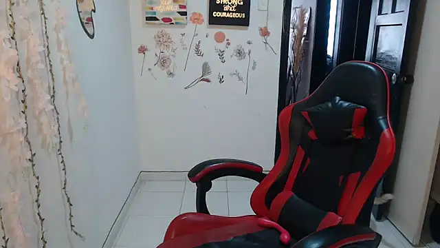 Liamiler01_'s Live XXX Chat