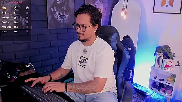 DaviidEvans_ Live XXX Chat