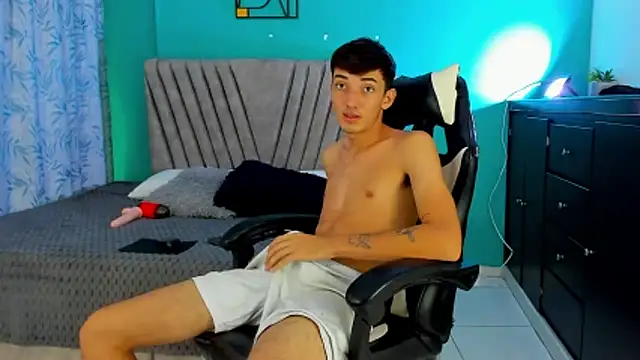 Maikol_Ortiz 现场XXX聊天