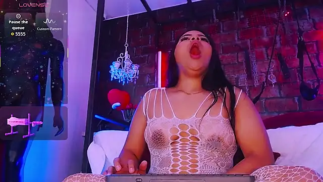 MariyaNovakie's Live XXX Chat