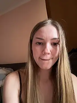 MilaMoone Chat XXX in diretta