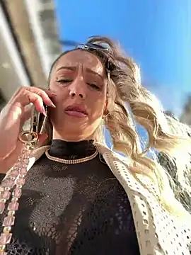 adya-aly Live XXX-chat