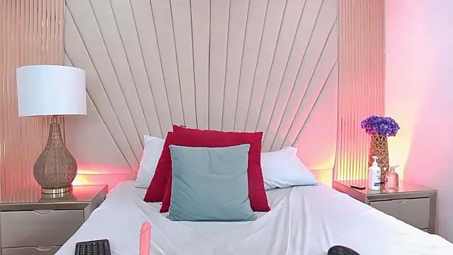 دردشة SaraLugo الجنسية المباشرة