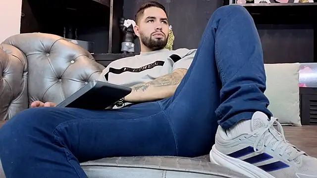 matteosantosのライブXXXチャット