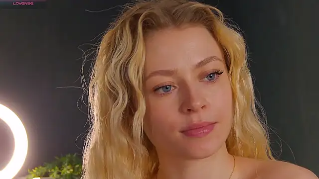 Mozaly Adlı Modelin Canlı XXX Sohbeti