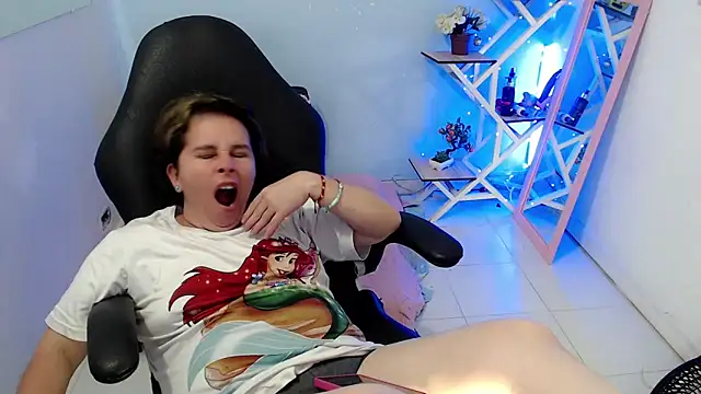 victoria_jones 现场XXX聊天