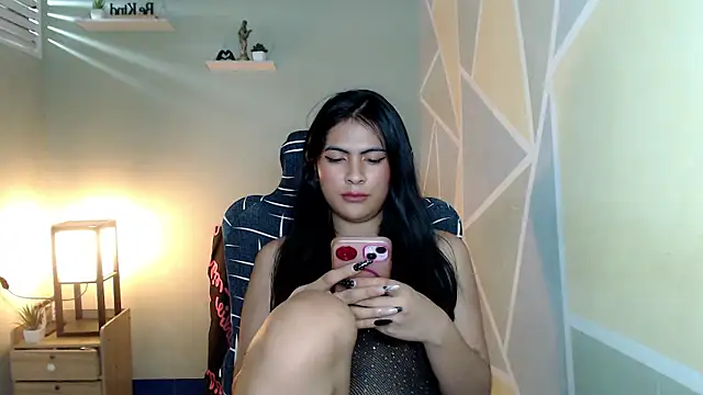 Pretty_mica live XXX chat