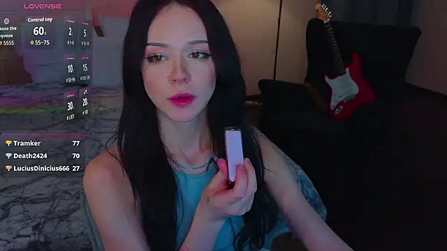 AdettaのライブXXXチャット