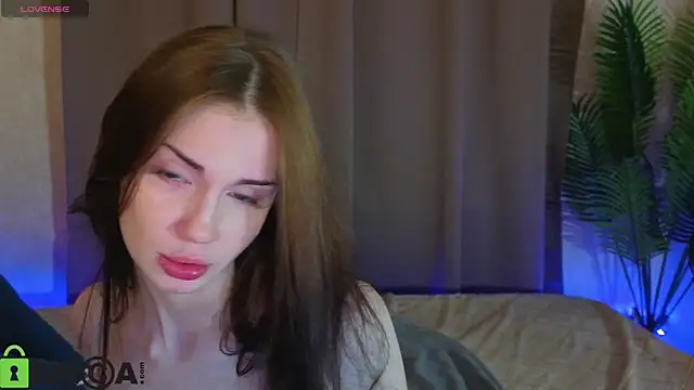 Jennie_Hunter Adlı Modelin Canlı XXX Sohbeti