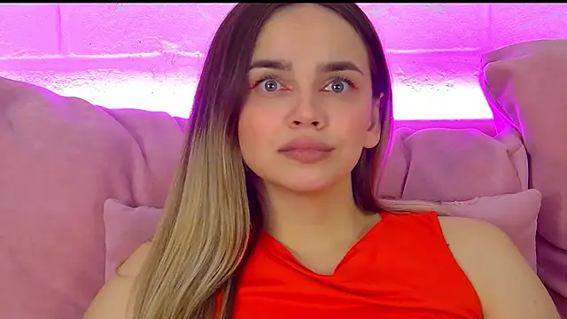 AnitaVenture Adlı Modelin Canlı XXX Sohbeti