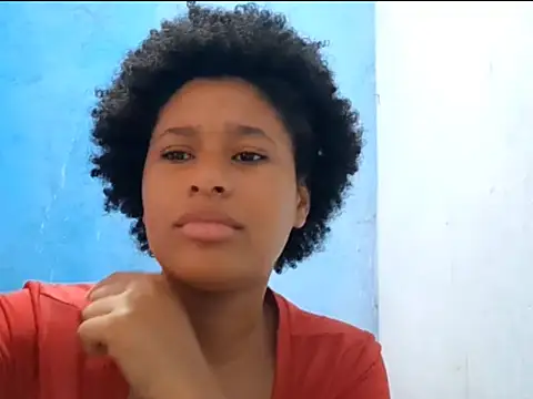 XXX chat uživo modela MadelynStamant