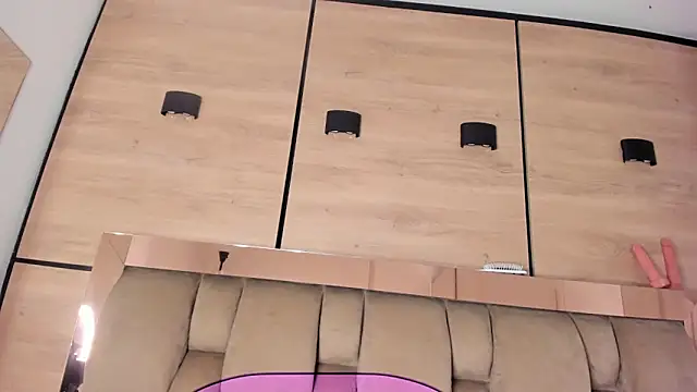 karol_lewiss Adlı Modelin Canlı XXX Sohbeti