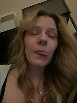 MaryHiggins Live XXX-chat