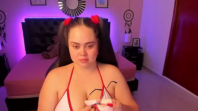 LolaVillalobos' Live XXX Chat