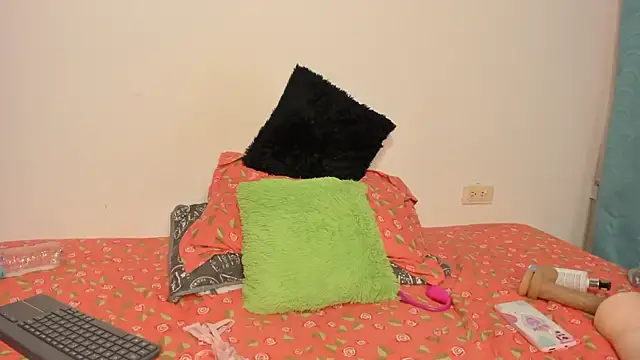 Luciana0202 élő XXX-chatje